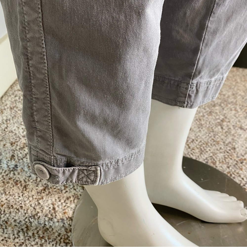 EDDIE BAUER Shaw Light Grey Corduroy Capri Crop Pant Utility Size 8 Tall - Picture 7 of 16